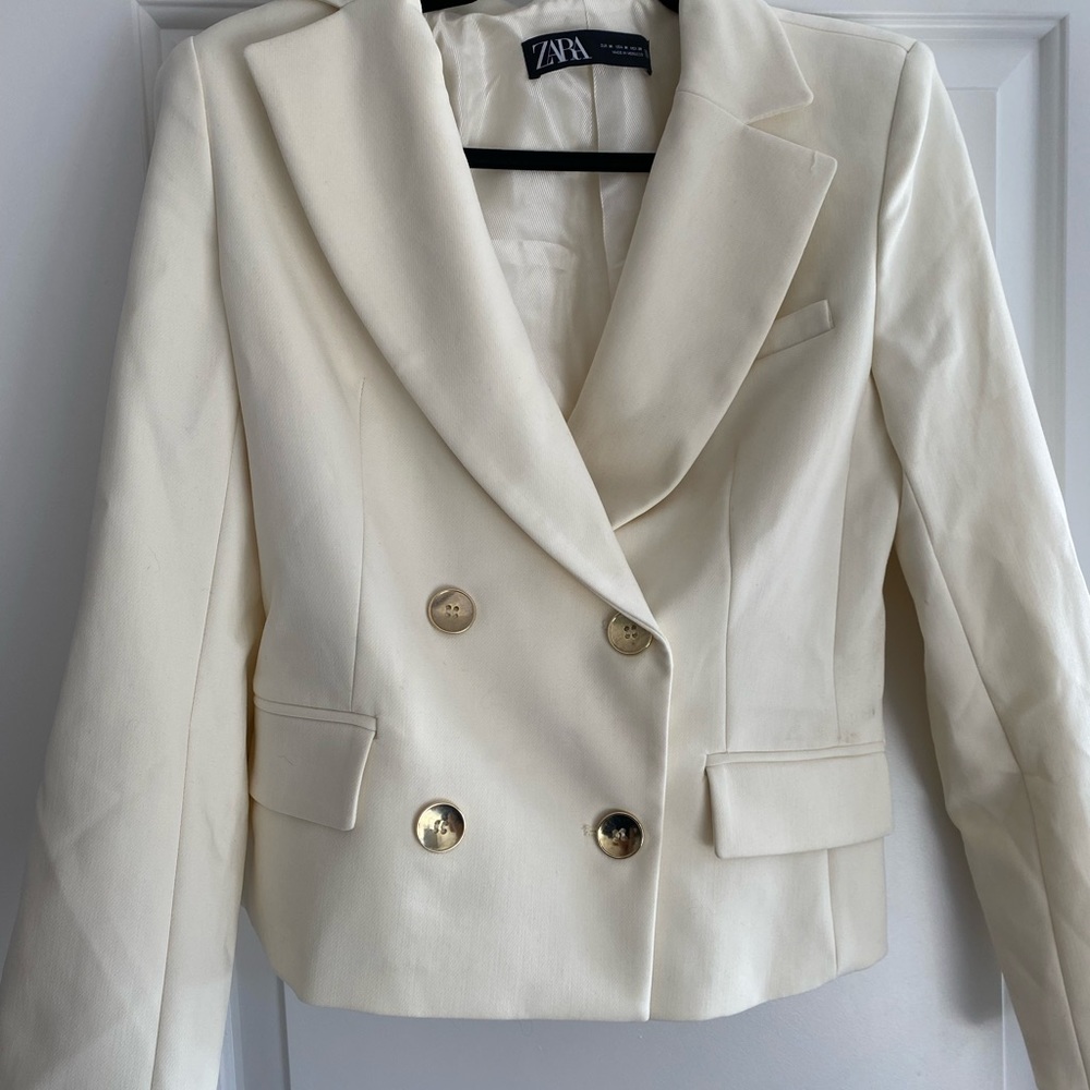 Zara White blazer